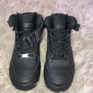 Women’s Nike Air Force 1, Mid